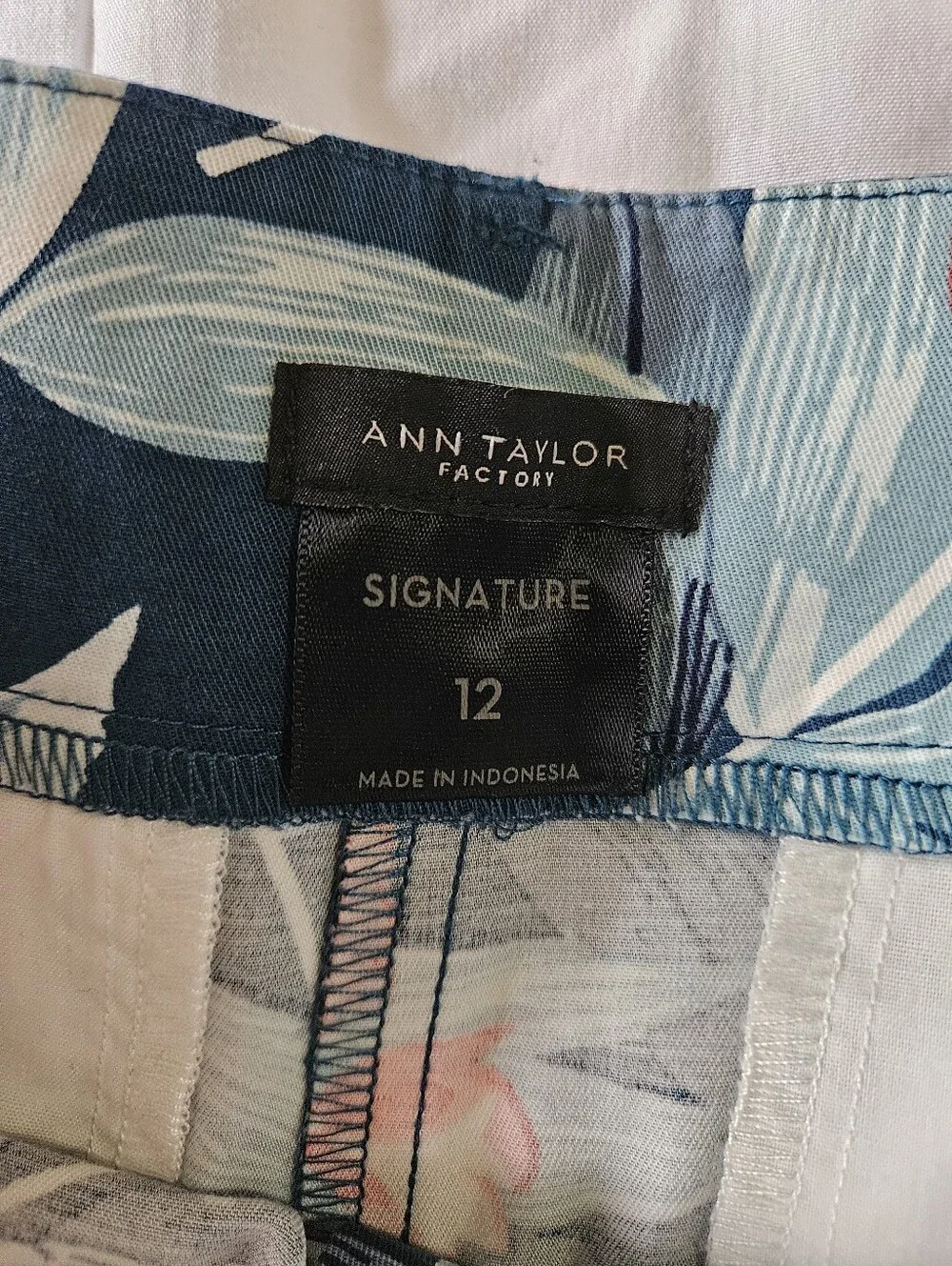 Ann Taylor Factory Tropical Floral Chino Shorts  - Size 12